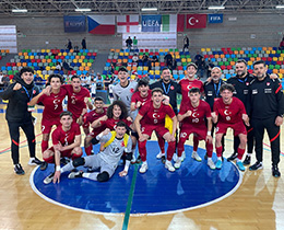 Futsal U19 Milli Takmmz ngiltereyi 6-2 Malup Etti