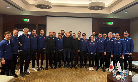 UEFA Pro Lisans Kursu'na Denizli, Meler ve Demmers Konuk Oldu