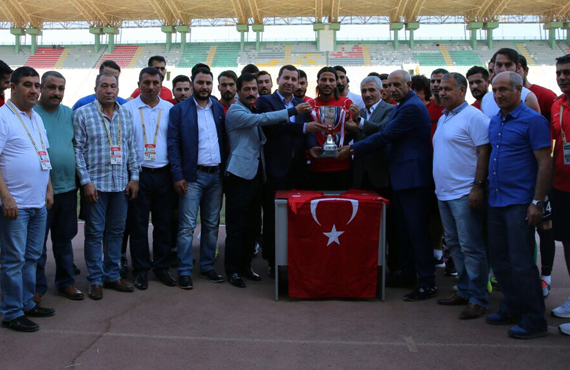 anlurfa Karakpr Belediye Spor kupasn ald