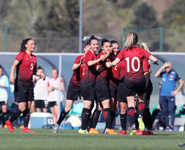 Womens A National Team beat Estonia: 3-2