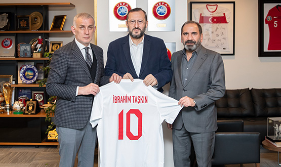 brahim Takn'dan TFF Bakan Hacosmanolu'na Ziyaret