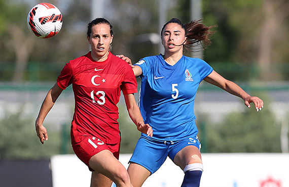 Kadn A Milli Takm, Azerbaycan' 2-0 malup etti
