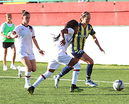 Turkcell Kadın Futbol Süper Liginde ALG Spor ile Wulfz Fatih Karagümrük finalde