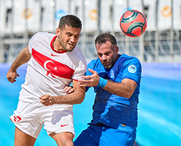 Plaj Futbolu Milli Takm Yunanistan 7-5 malup etti