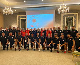 İlk kez düzenlenen UEFA Kaleci B Antrenör Güncelleme Programı sona erdi