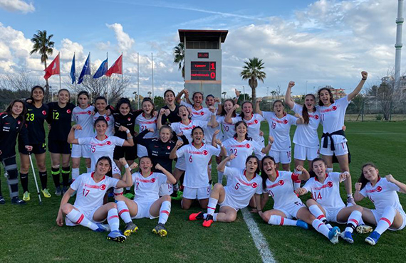 Women's U17 National Team beat Switzerland: 1-0