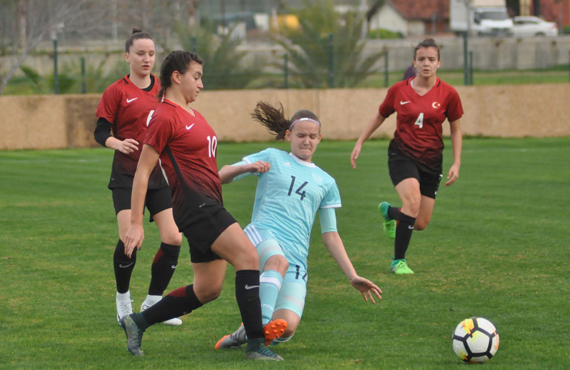 Women's U19s beat Russia: 2-1