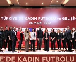 "Türkiyede Kadn Futbolu ve Geliimi" paneli gerçekletirildi