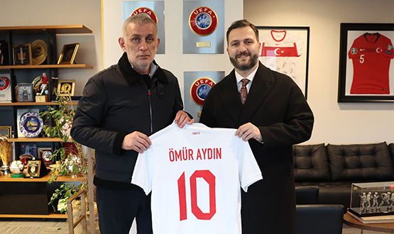 mr Aydn, TFF Bakan Hacosmanolu'nu Ziyaret Etti