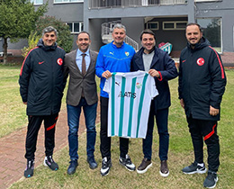 Futbol Geliim Direktr Emrah Bayraktar, Bursada Kulpleri Ziyaret Etti