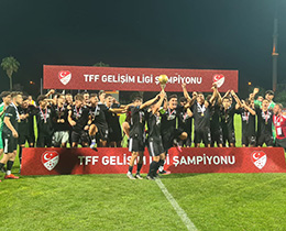 Elit U17 Ligi Finalinde Altınorduyu 3-0 yenen Beşiktaş şampiyonluğa ulaştı