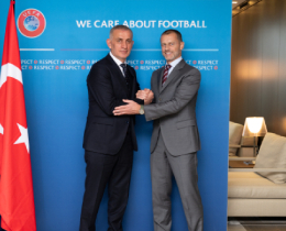 TFF Bakan Hacosmanolu, UEFA Bakan Čeferin ile Bir Araya Geldi