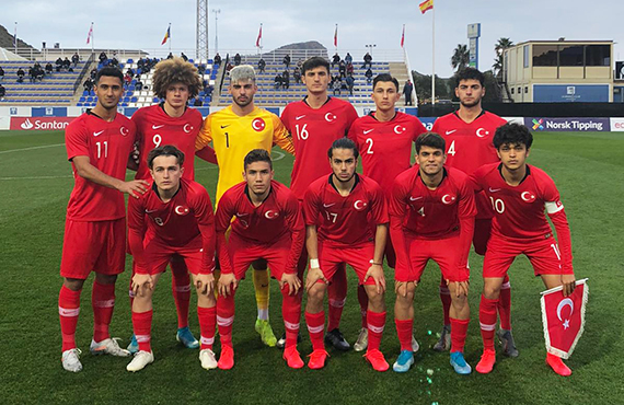 U18s lost against Portugal: 4-1