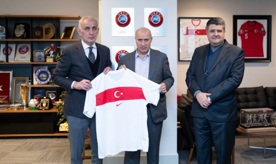 ran Futbol Federasyonu Bakan Taj'dan TFF Bakan Hacosmanolu'na Ziyaret