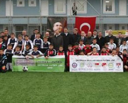 ayrova Okullar Aras Futbol Ligi balad