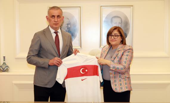 Orjinal boyutlar iin tklaynz