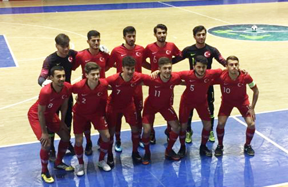 Futsal U19 Milli Takm, Macaristan' 7-3 yendi