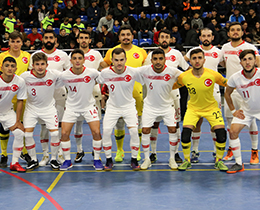 Futsal Milli Takm, Krgzistana 8-3 yenildi