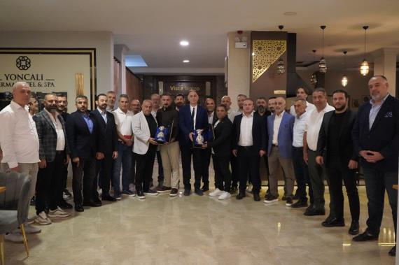 Orjinal boyutlar iin tklaynz