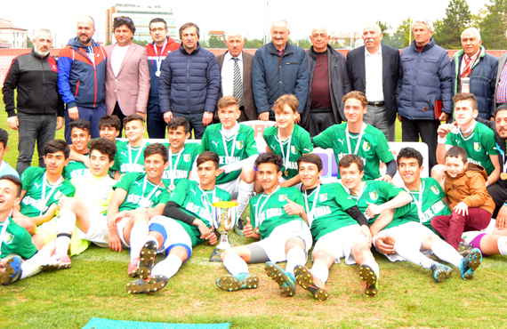 U15 Trkiye ampiyonu Zara Ekinlispor