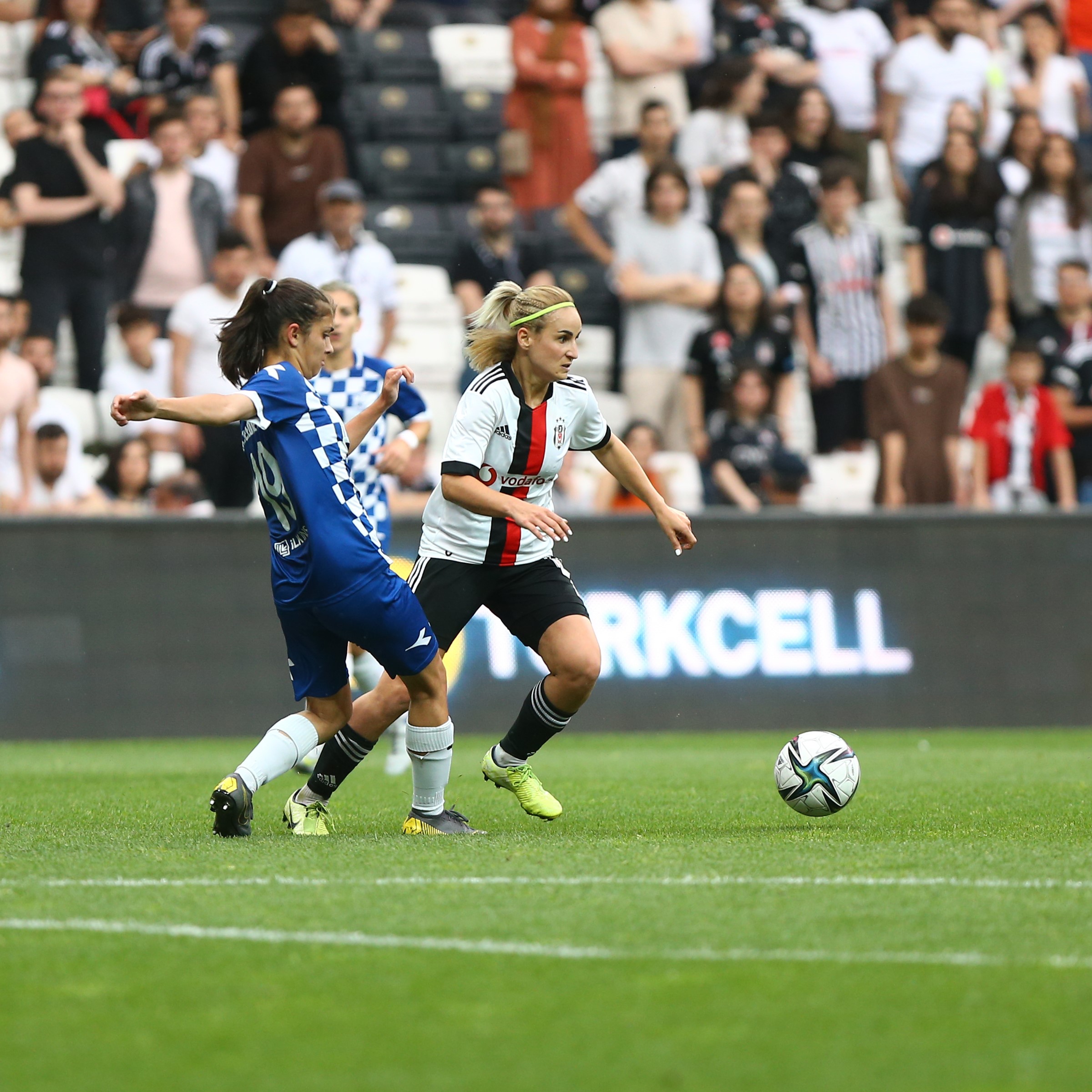 Beşiktaş Vodafone - ALG Spor  Kadın Futbol Süper Ligi PLAY-OFF Çeyrek  Final 