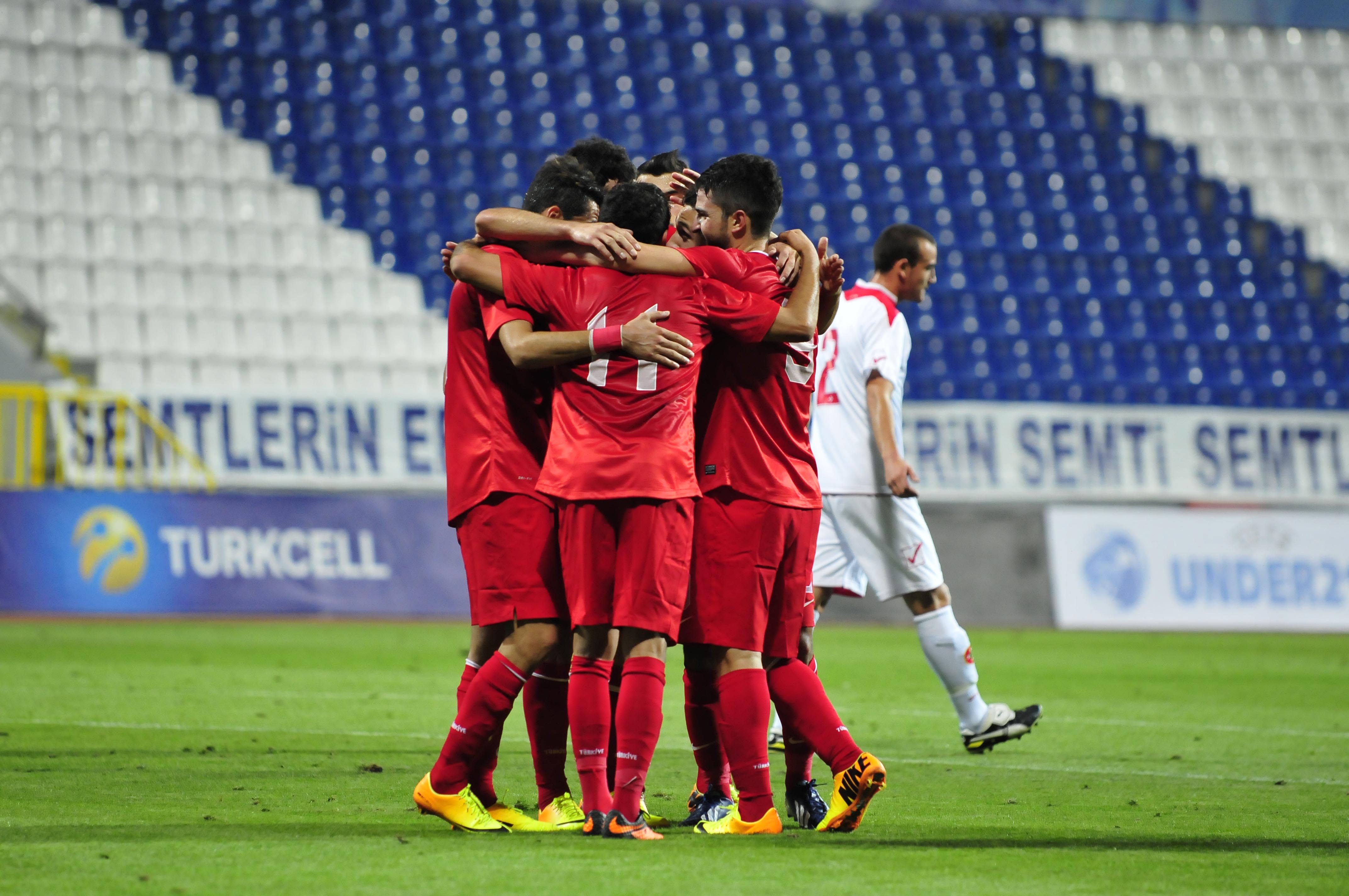 ISTANBUL - Emrah Bassan of Kayserispor during the Turkish Super Lig match  between Besiktas AS and Yukatel